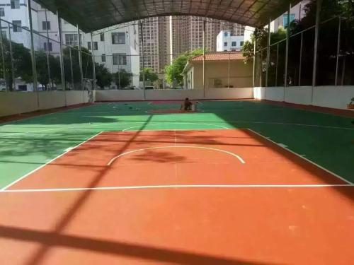 丙烯酸球場工程開裂脫落的原因